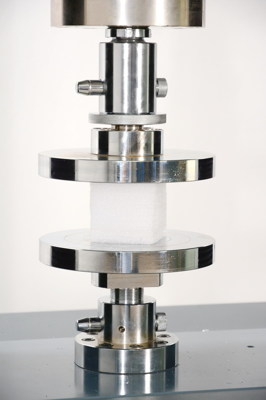 Essai de compression de mousses